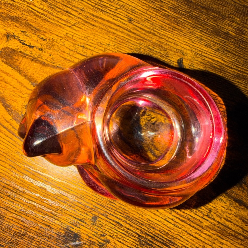 Vintage Indiana glass cat votive candle holder in cranberry pink 80’s decor - Picture 4 of 7